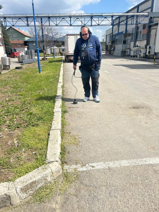 Detekcija curenja vode u zemlji
